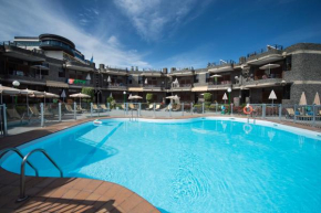 Отель Apartamentos Don Pedro  Ла Плайа Дэ Моган